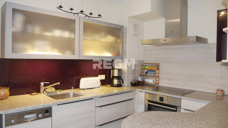 Appartement - 135 m² - 4 pièces