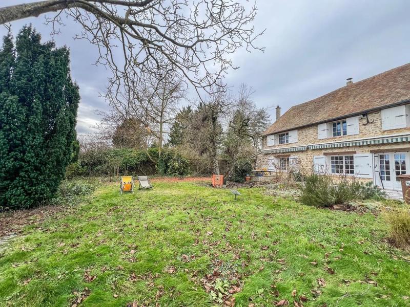 Maison - 260 m² - 8 pièces