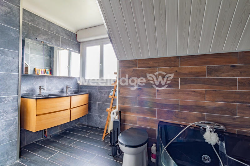 Maison - 113 m² - 5 pièces