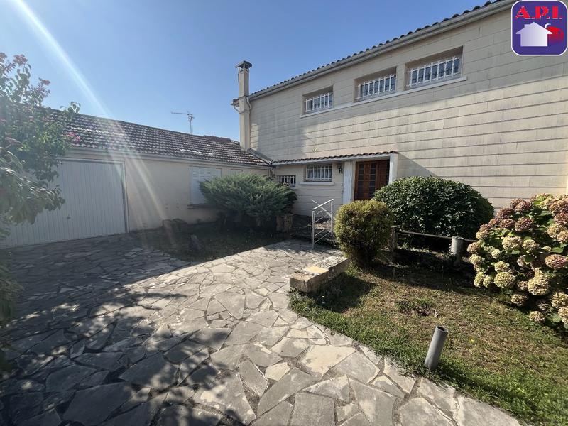 Maison - 163 m² - 6 pièces