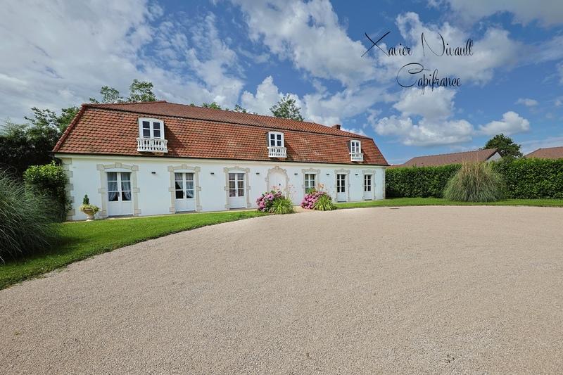 Maison - 180 m² - 6 pièces