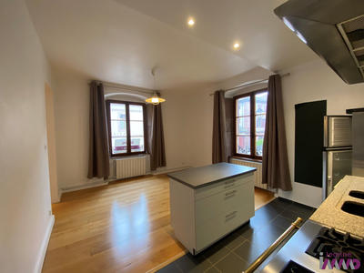 Appartement - 87 m² - 3 pièces