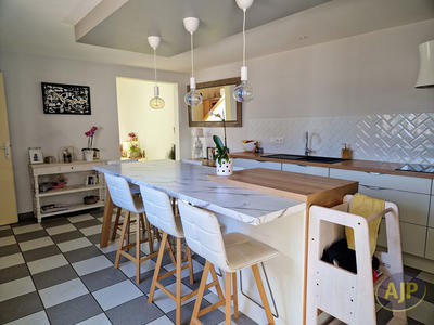 Maison - 153 m² - 6 pièces