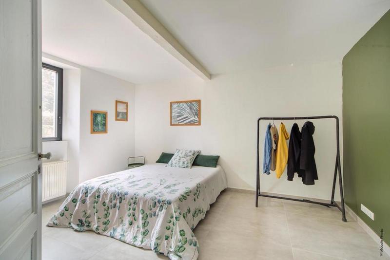 Maison - 220 m² - 7 pièces