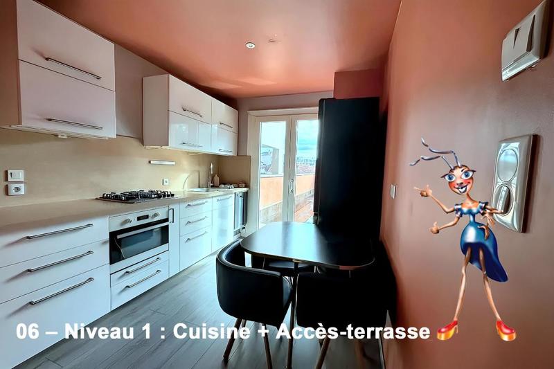 Maison - 158 m² - 7 pièces