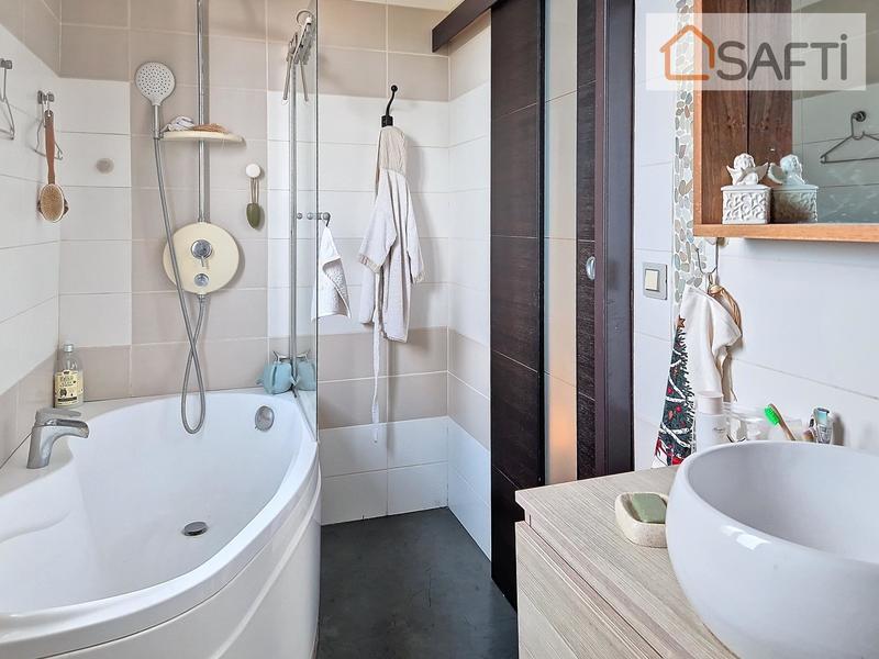 Appartement - 65 m² - 3 pièces