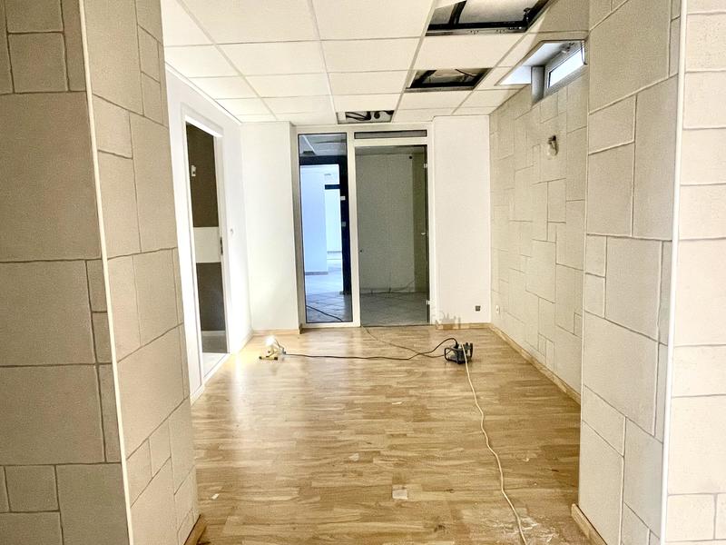 Local commercial - 71 m² - 5 pièces