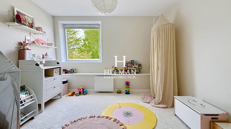 Maison - 344 m² - 12 pièces