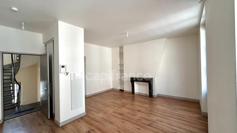 Immeuble - 207 m² - 9 pièces