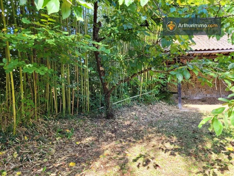 Maison - 1 286 m² - 10 pièces