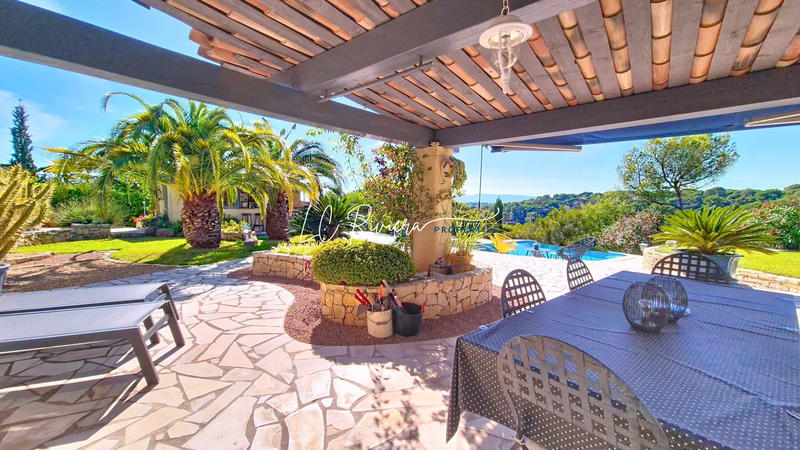 Villa - 146 m² - 6 pièces