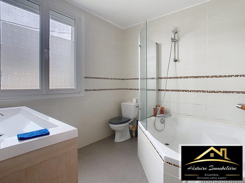 Maison - 104 m² - 7 pièces