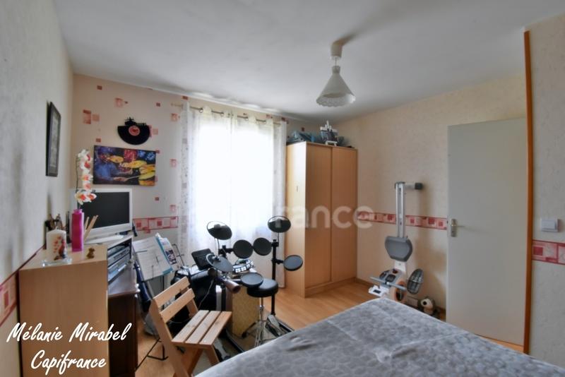 Maison - 90 m² - 5 pièces