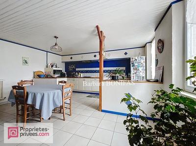 Maison - 227 m² - 8 pièces