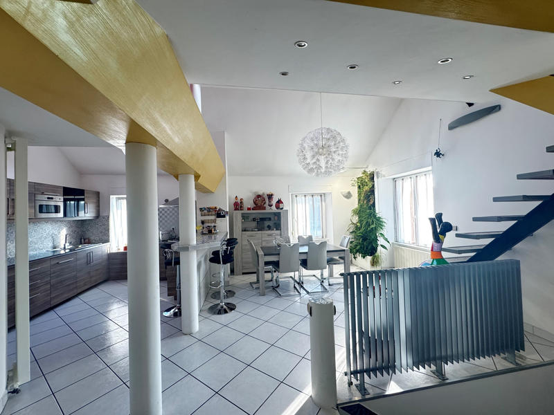 Appartement - 87 m² - 3 pièces