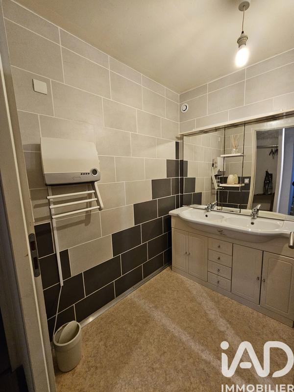 Maison - 255 m² - 7 pièces