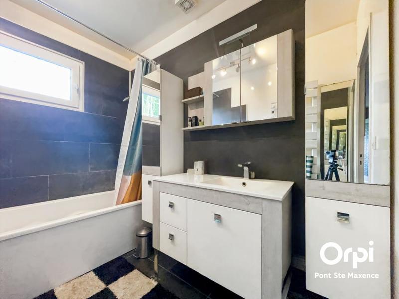 Maison - 169 m² - 7 pièces