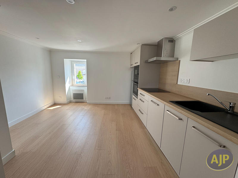 Immeuble - 181 m² - 10 pièces