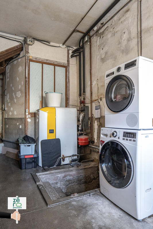 Maison - 230 m² - 10 pièces