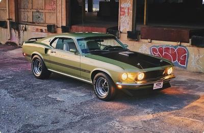 Ford Mustang fastback mach1 code R