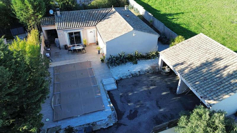 Villa - 104 m² - 4 pièces