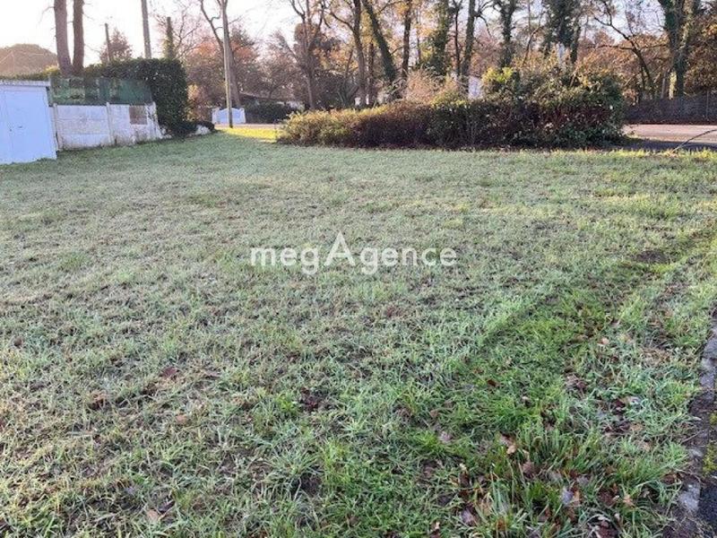 Terrain constructible - 765 m²