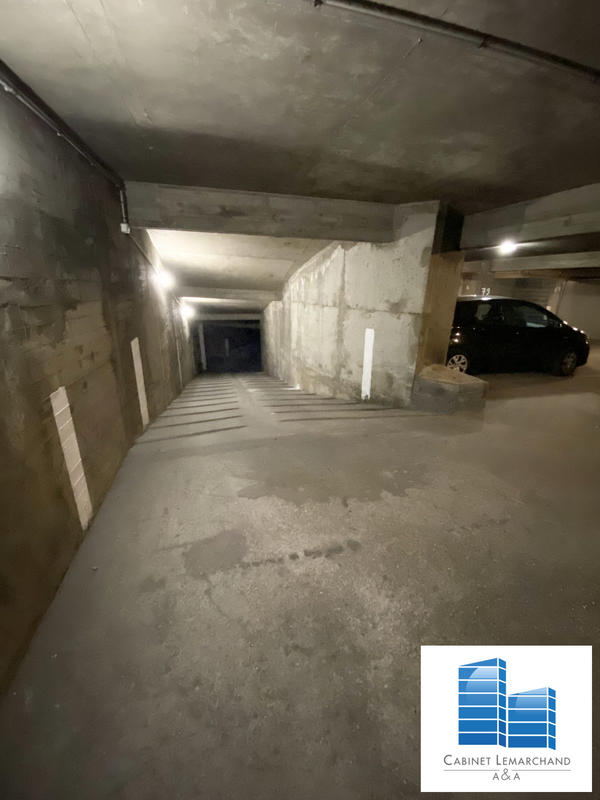 Parking / Garage - 12 m²