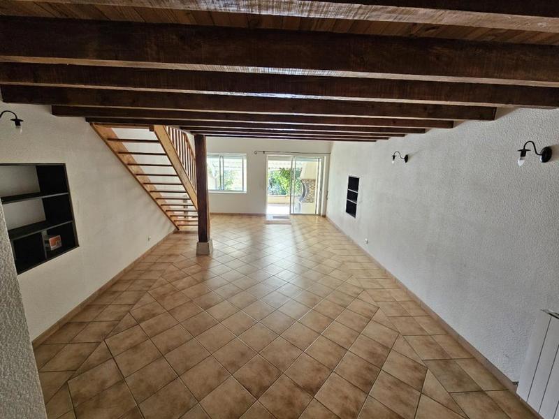 Maison - 220 m² - 8 pièces