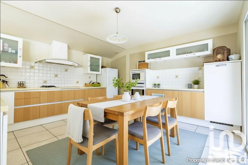 Maison - 230 m² - 7 pièces