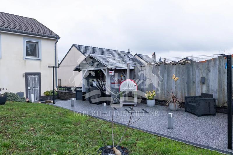 Maison - 143 m² - 7 pièces