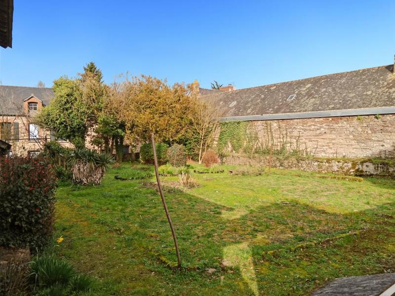 Maison - 200 m² - 8 pièces