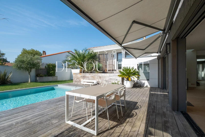 Villa - 220 m² - 7 pièces