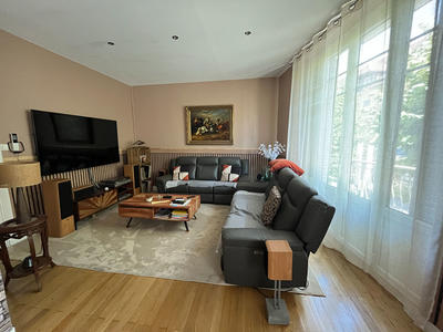 Appartement - 98 m² - 4 pièces