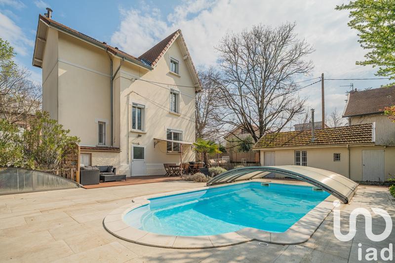 Maison - 149 m² - 7 pièces