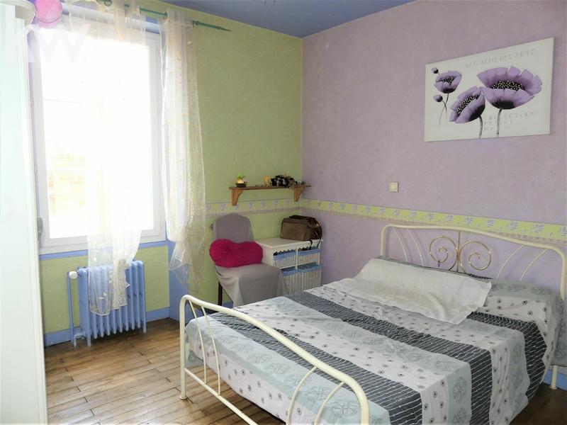 Maison - 237 m² - 9 pièces