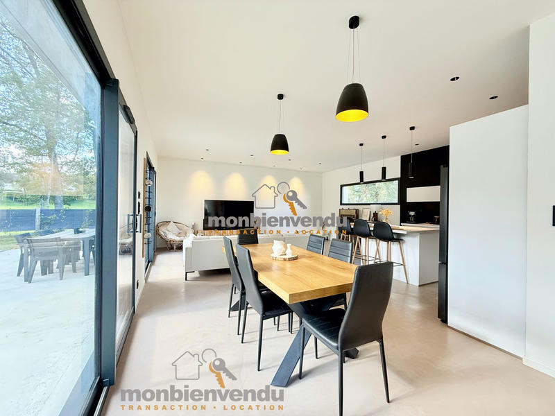 Maison traditionnelle - 117 m² - 4 pièces