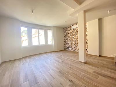 Maison - 88 m² - 3 pièces