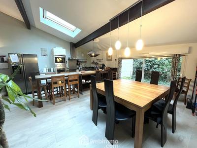 Maison - 127 m² - 5 pièces