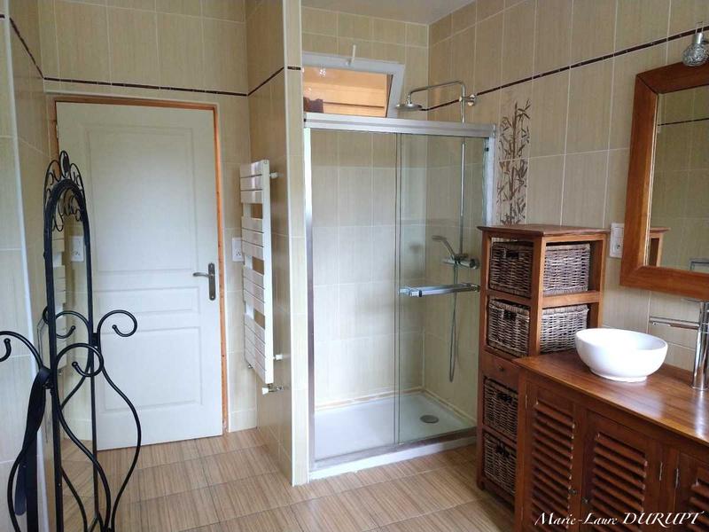 Maison - 220 m² - 7 pièces