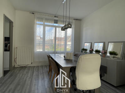 Appartement - 67 m² - 5 pièces