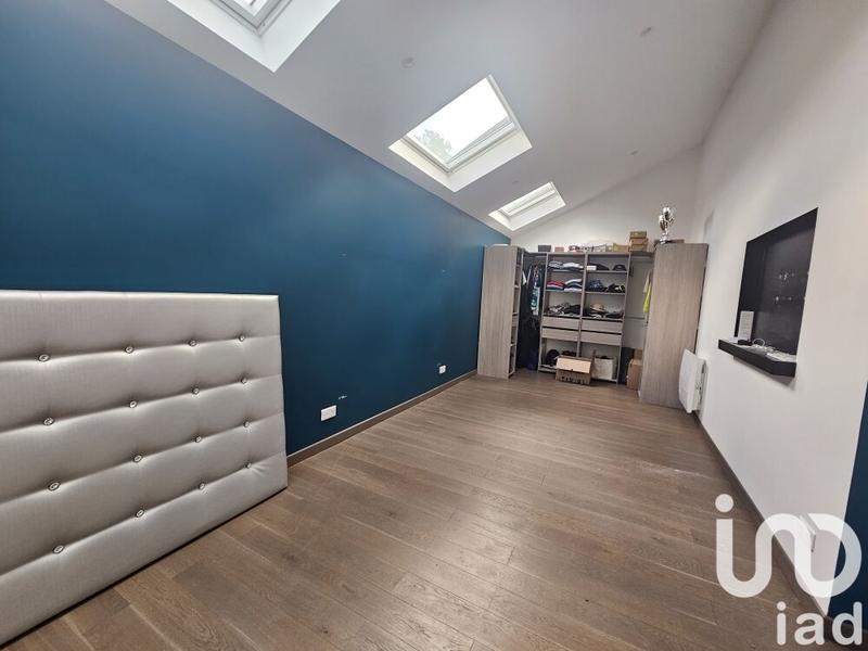 Maison - 232 m² - 7 pièces