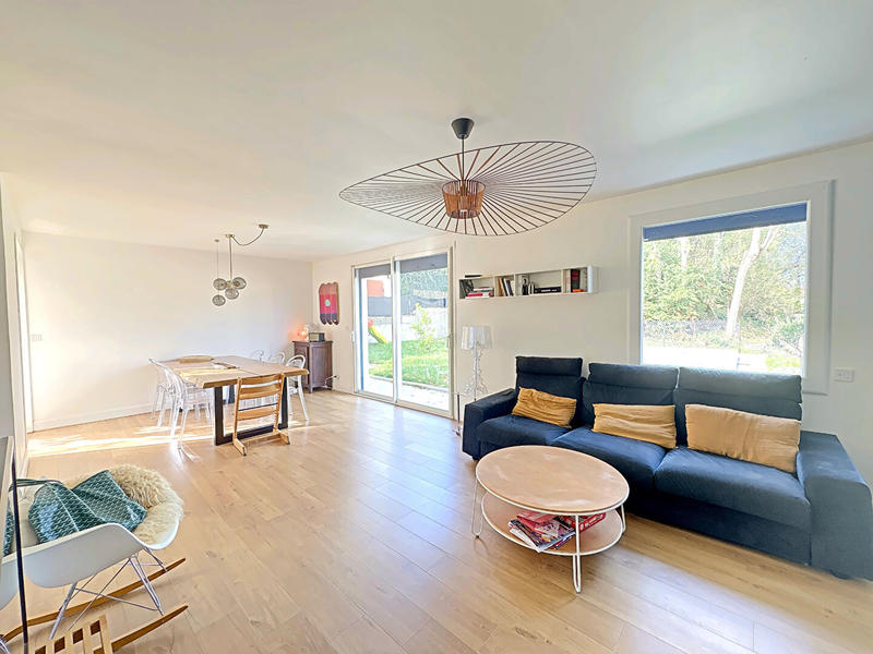 Maison - 102 m² - 5 pièces