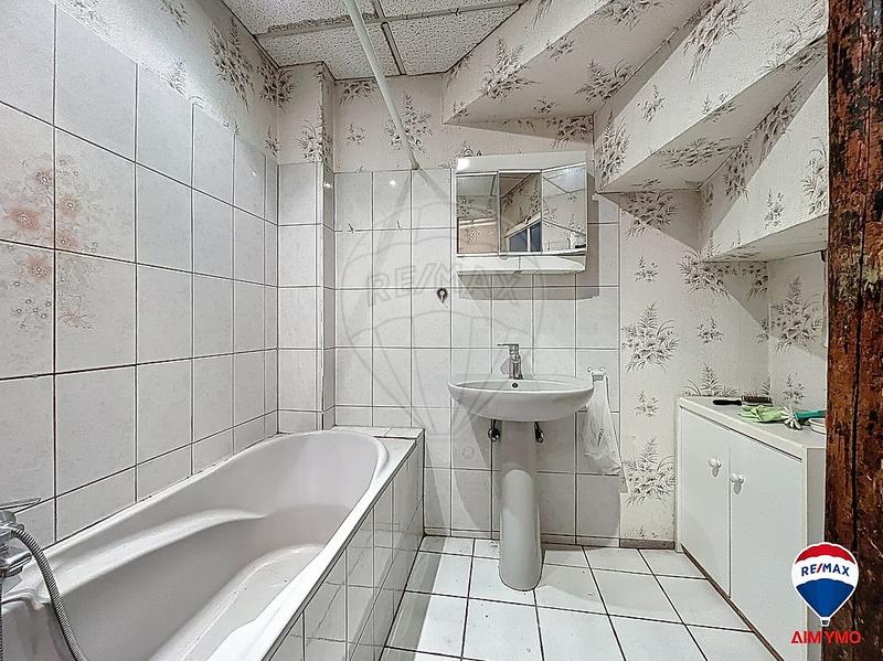 Maison - 250 m² - 8 pièces