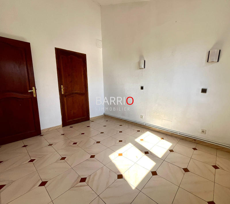 Villa - 217 m² - 11 pièces