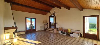 Maison - 96 m² - 5 pièces