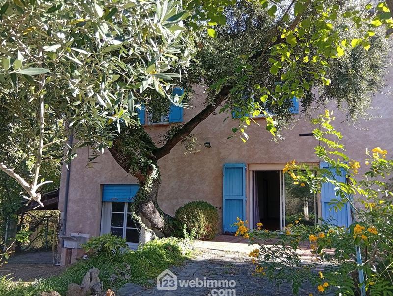 Villa - 121 m² - 6 pièces