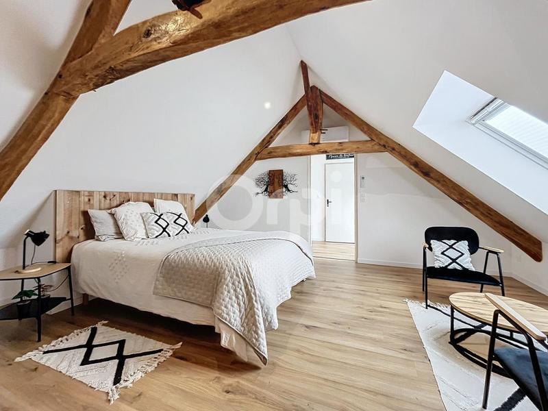 Maison - 236 m² - 7 pièces