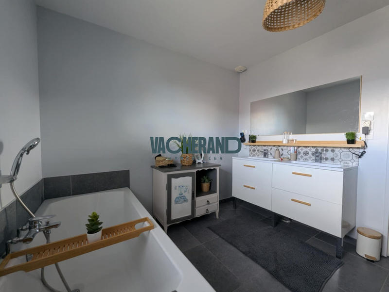 Maison - 145 m² - 7 pièces