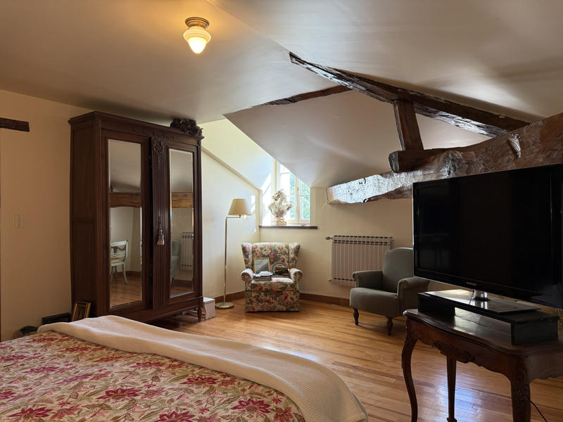 Maison - 280 m² - 10 pièces