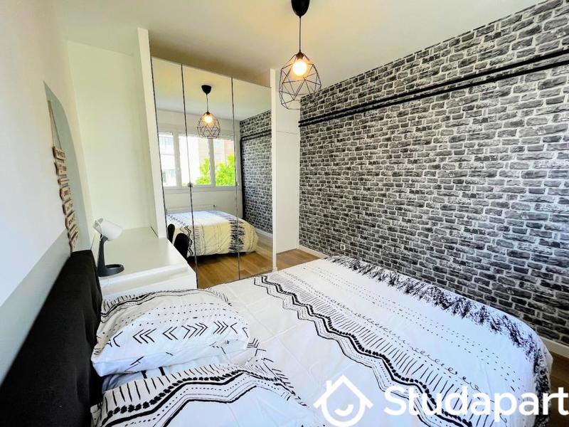 Chambre - 10 m² - 1 pièce